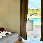 Harma Corfu アパートホテル シダリオン