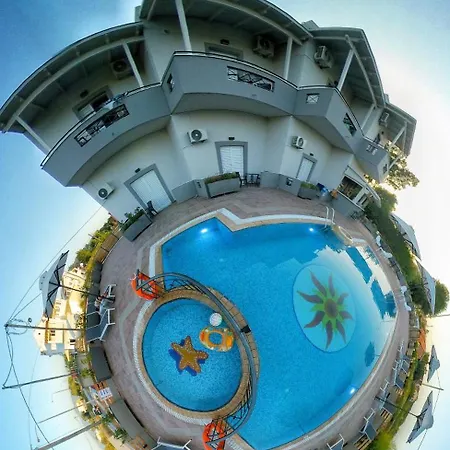 アパートホテル Harma Corfu 4*